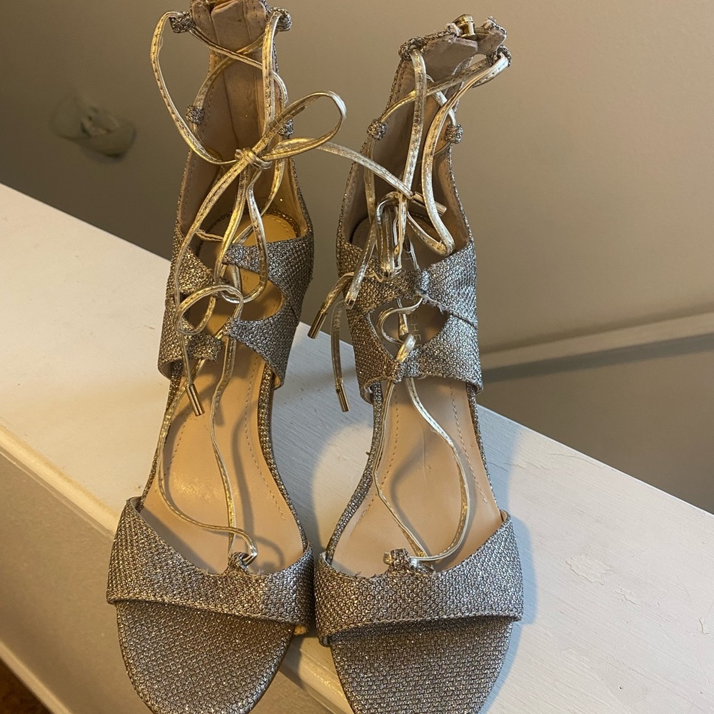 Marc Fisher Silver Glitter Lace Up Heels Ankle Strap Sandals Stilettos 9 NEW - Picture 3 of 7